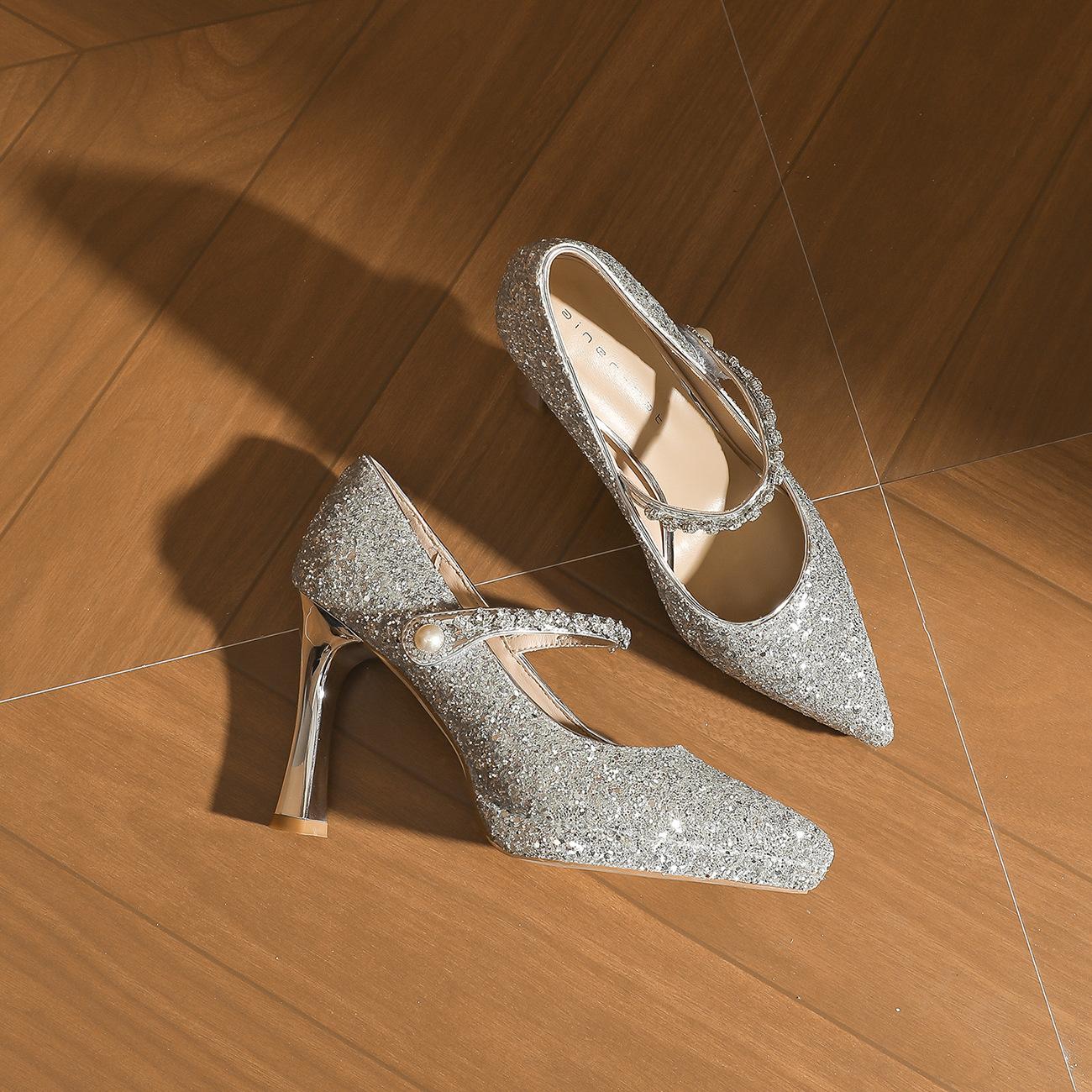 

10525 [овчина] туфли на высоком каблуке женские на толстом каблуке 2025 новые свадебные туфли острый носок серебристые водонепроницаемые туфли на платформе 39