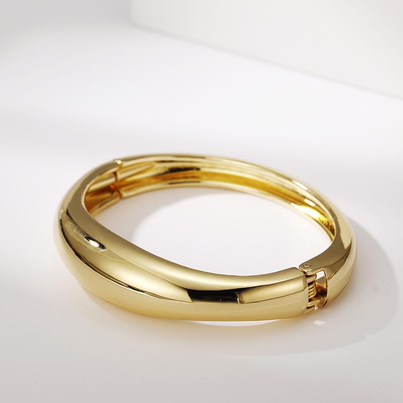 New Arrival Custom Size Solid Color Zinc Alloy Gold Bangle Bracelet for Women Minimalist Jewelry