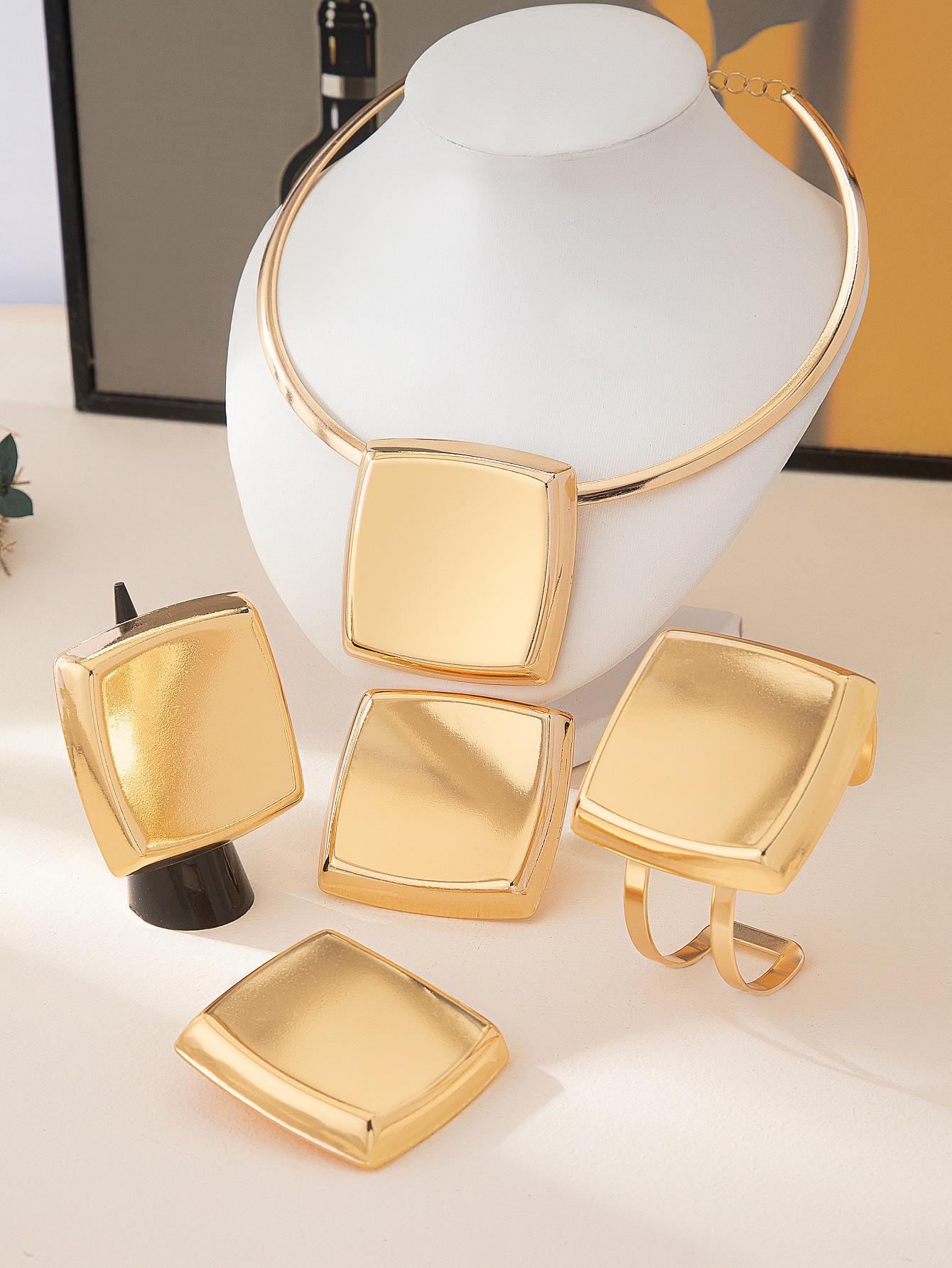 Набор простых и модных гладких квадратных подвесок, ожерелий, серег-гвоздиков, браслетов, колец, женских ювелирных наборов, подарков для отпуска. золотой