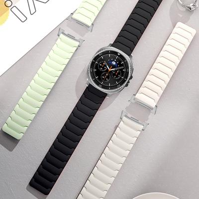 Cinturino Magnetico per Samsung Galaxy Watch 8 44mm 40mm Braccialetto di Ricambio in Silicone a Ciclo per Watch8 Classic 46mm Accessori