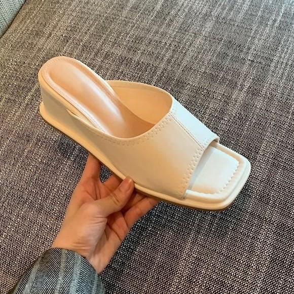 Cowhide Version~ Korean Square Head Slope Heel Open-toed One-word Cool Slippers for Women To Wear 2025 Summer Fashion High-heeled Sandals