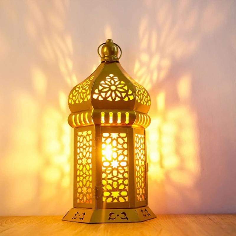 Decorative Candle Lanterns Moroccans Lanterns Retro Golden Metal Lanterns Candle Holders for Home patios Outdoor Decors