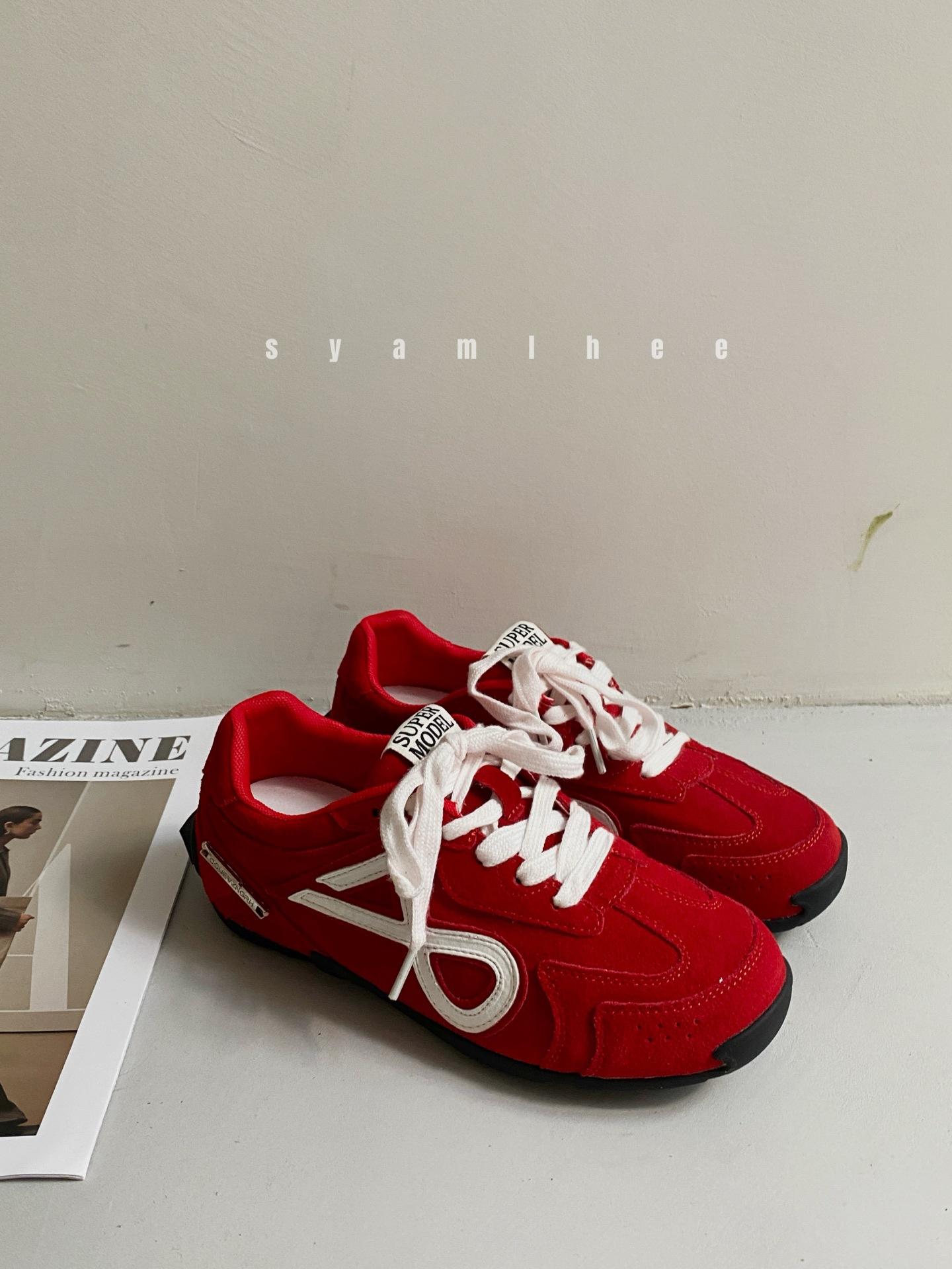 

Red retro Forrest Gump shoes women s 2025 spring and autumn new small inner height increase German training shoes casual sports shoes board shoes 35