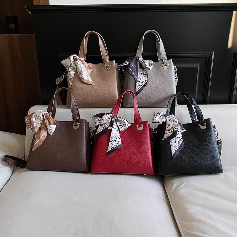 PU Women's Handbag Crossbody Bag Commuter Tote Bag