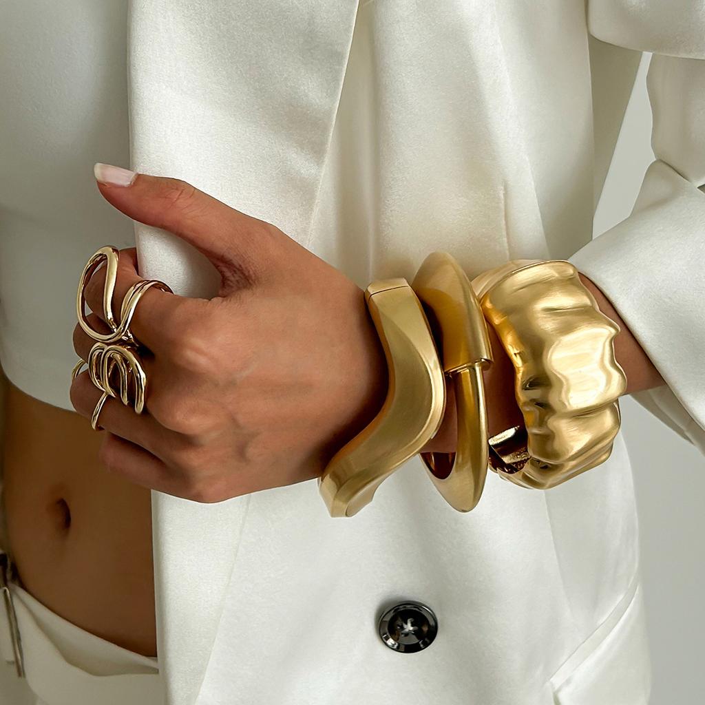 Exaggerated Irregular Metal Pleated Matte Bracelet, Cold Wind Niche Spring Buckle Wide Bracelet