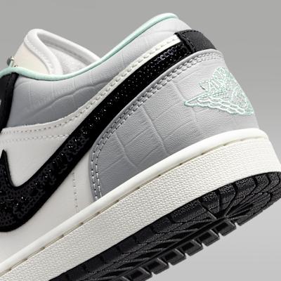 Women's Sneakers Nike Jordan Air Jordan 1 Vintage Basketball Shoes Women's Low Top Canvas White/Black Sail