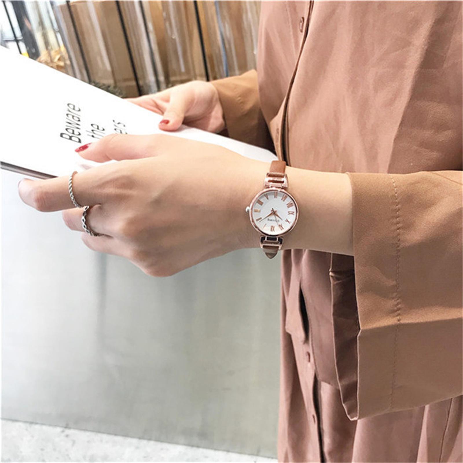 

Женские модные кожаные часы One Size