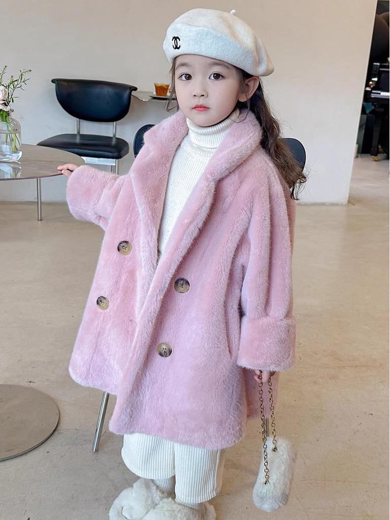 Mädchenmantel aus Kunst-Lammfellleder - Mittellange Wintermodejacke mit Pelzdetails aus Nerzimitat.