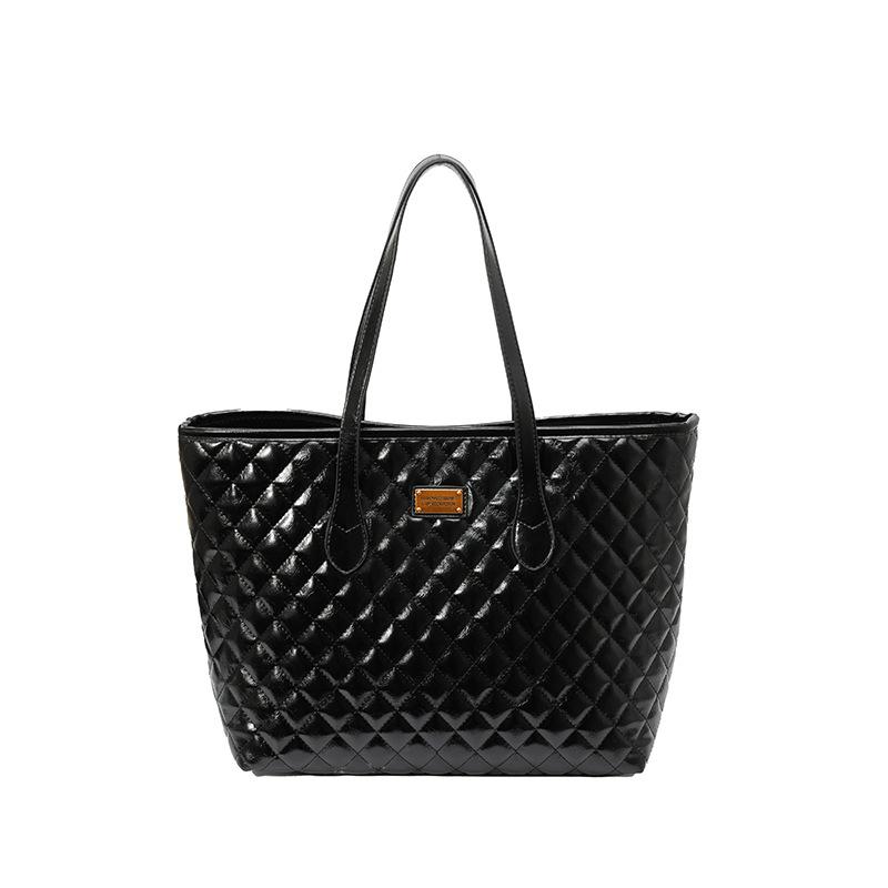 

Стеганая сумка-тоут большого размера на плечо чёрный