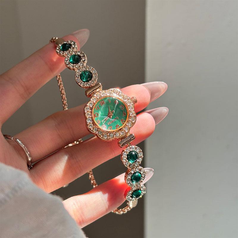 Diamond-encrusted Geometric Round Watch Pull-out Bracelet Fashion Versatile Temperament Bracelet Exquisite Light Luxury High-end Jewelry