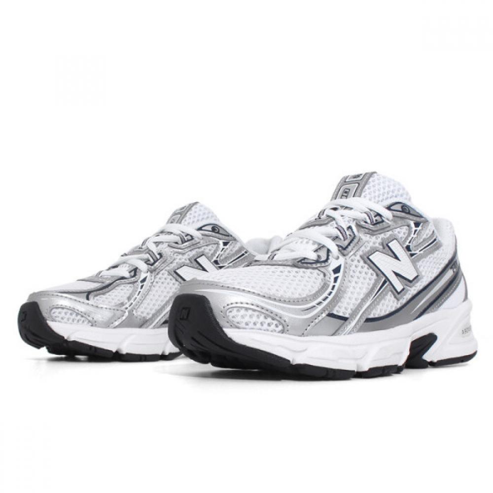 New Balance 740 Running Shoes