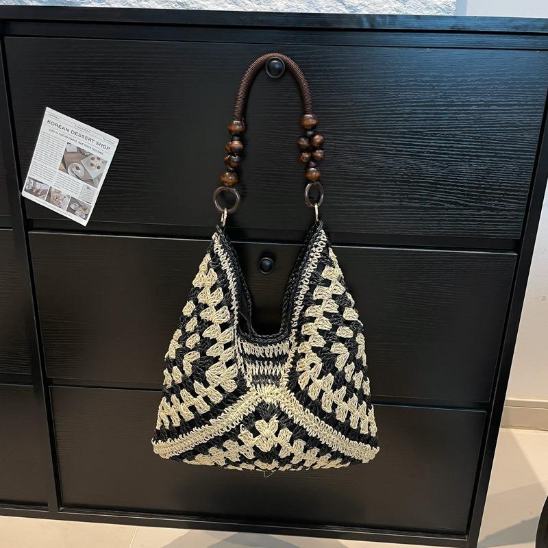 

Summer straw woven bag women s new seaside vacation beach hollow shoulder tote bag woven vegetable basket bag чорний