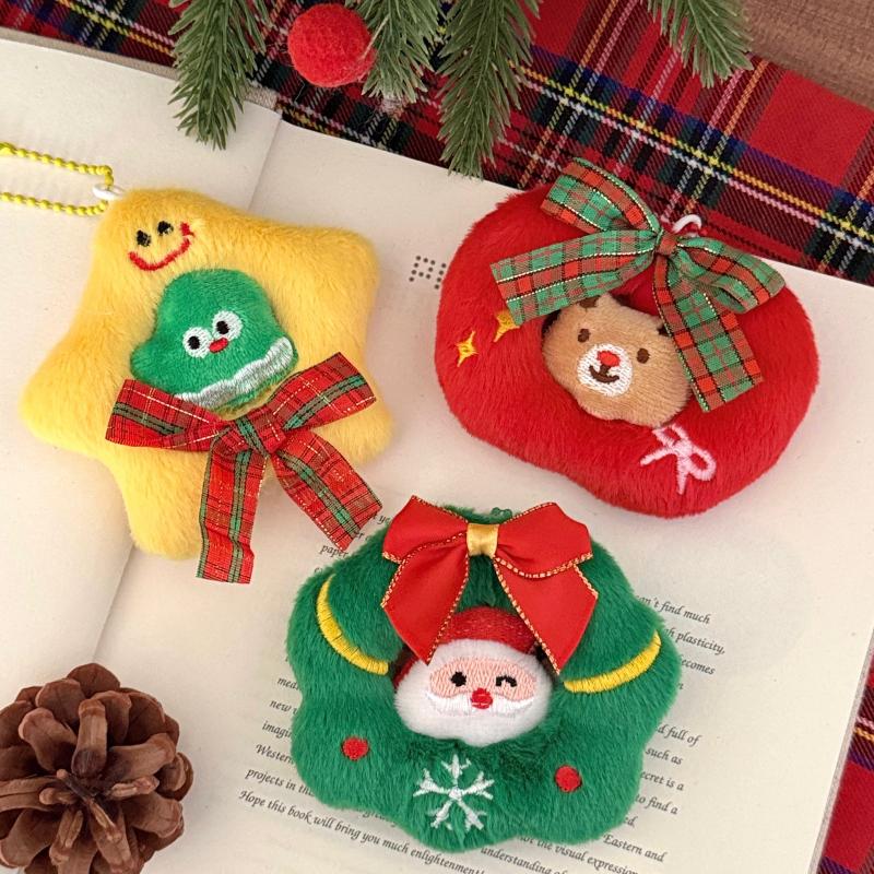 Christmas Mini Cartoon Keychain Soft Plush Santa Snowman Design Portable Bag Ornament Xmas Stocking Filler for Toddlers