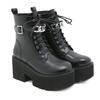 Schnürstiefel mit Metall-Schnürung vorne, Muffin-Boden mit hohem Absatz, Reißverschluss an der Seite, runde Spitze, dicke Kette, Martin-Stiefel