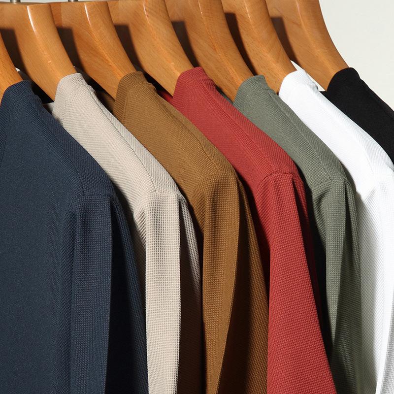 Lato Nowy Męski T-shirt z Okrągłym Dekoltem i Krótkim Rękawem Odporny na Zagniecenia i Oddychający Top Teksturowana Tkanina Rekreacyjny Wszechstronny