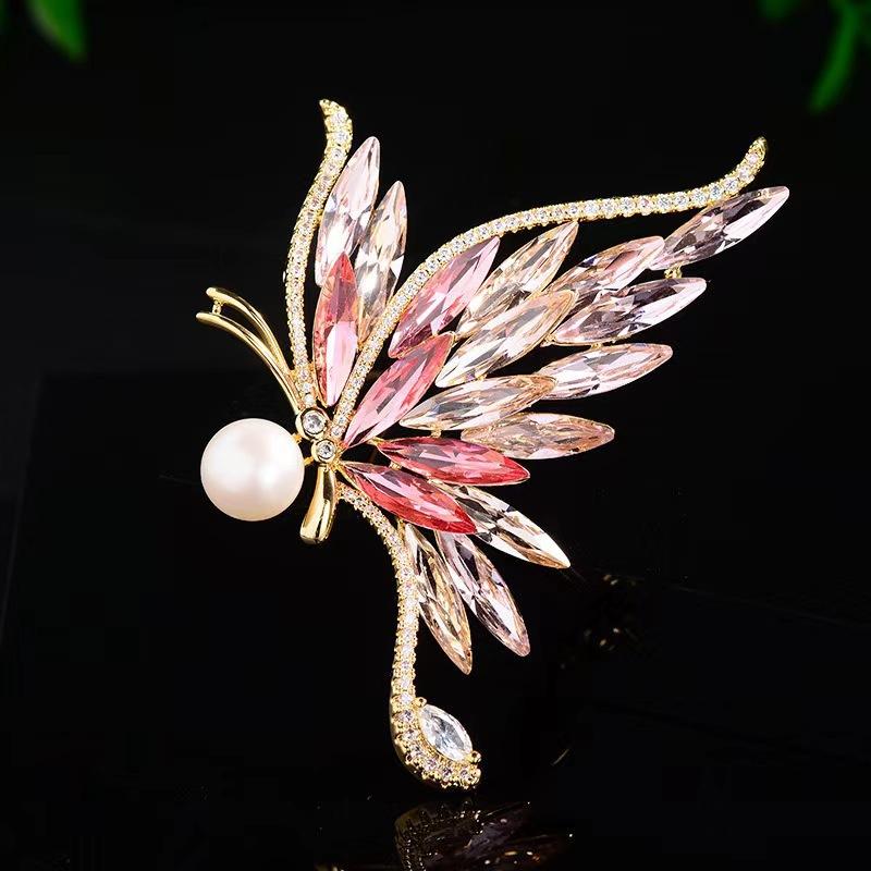 

Роскошная брошь-бабочка из жемчуга, элегантный блестящий хрустальный корсаж с изображением животных, универсальный темпераментный корсаж, аксессуары для одежды, подарки розовый