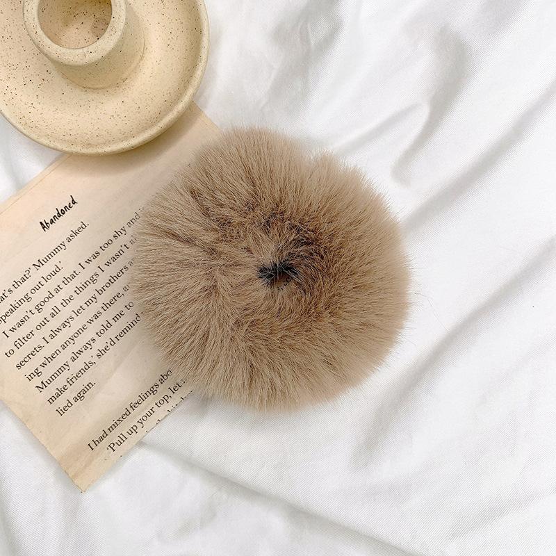 Fashion Hair Accessories 2026 New Colorful Fluffy Hair Band for Women Girls Ponytail Holder Hair Tie Plush Scrunchie Rubber Band
