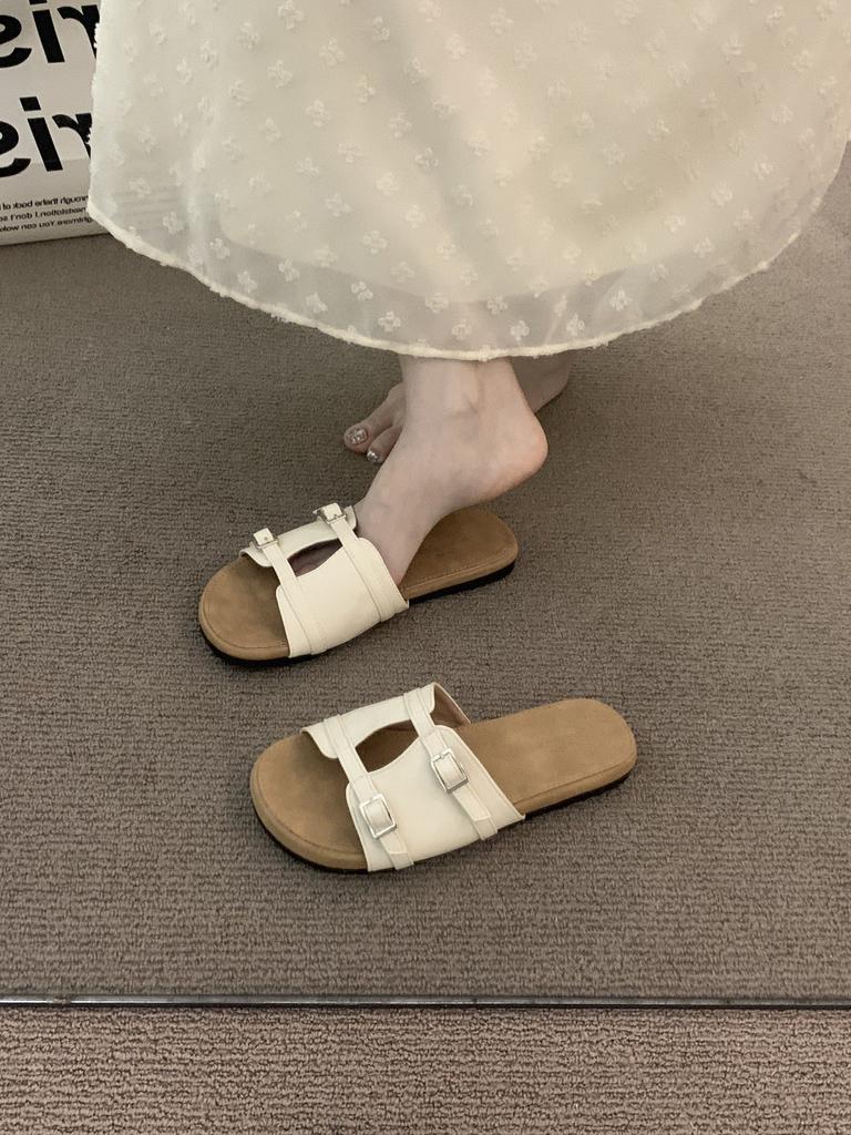 Retro braune Nischen-Abendsandalen Feenschuhe 2025 neue Sommer Flachboden-Urlaubs-Birkencool-Slipper