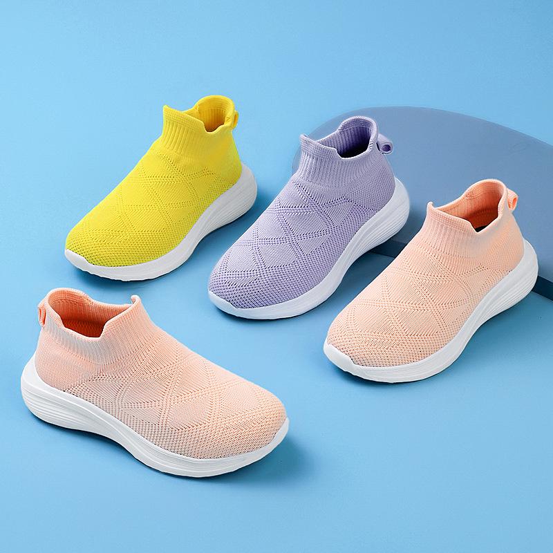 Girls' socks and shoes 2025 spring new children's sports shoes breathable mesh fly-woven shoes medium and older children's running shoes