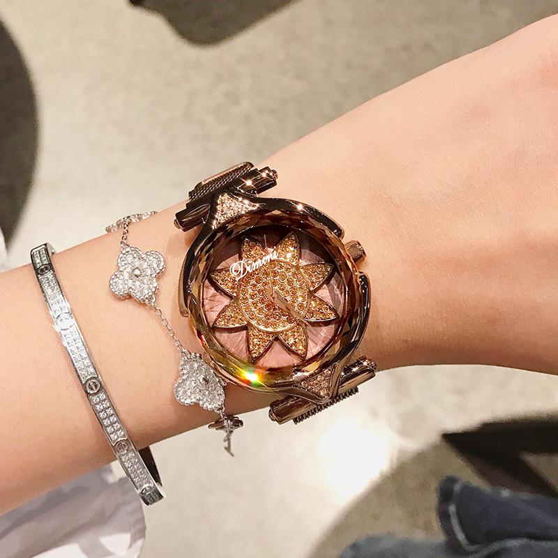 New Women's Watch Rhinestone Sunflower Women's Watch Mesh Chain Magnetic Buckle Strap Quartz Watch