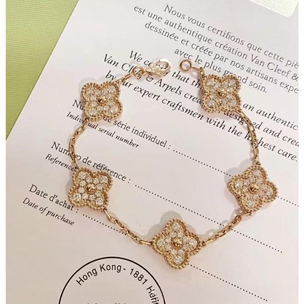 Luxury Four-leaf Clover Bracelet Unisex Versatile and Sophisticated Lucky Clover Bracelet