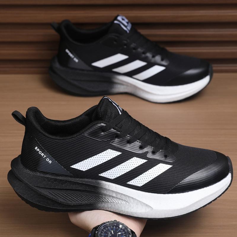 New sports and leisure shoes contrasting colors couple running shoes breathable and lightweight racing running shoes