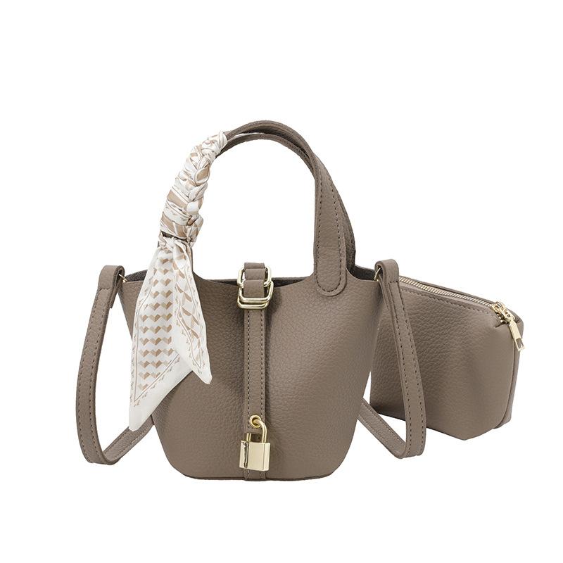 Lychee pattern vegetable basket bag new trendy simple casual shoulder messenger bag niche portable bucket bag