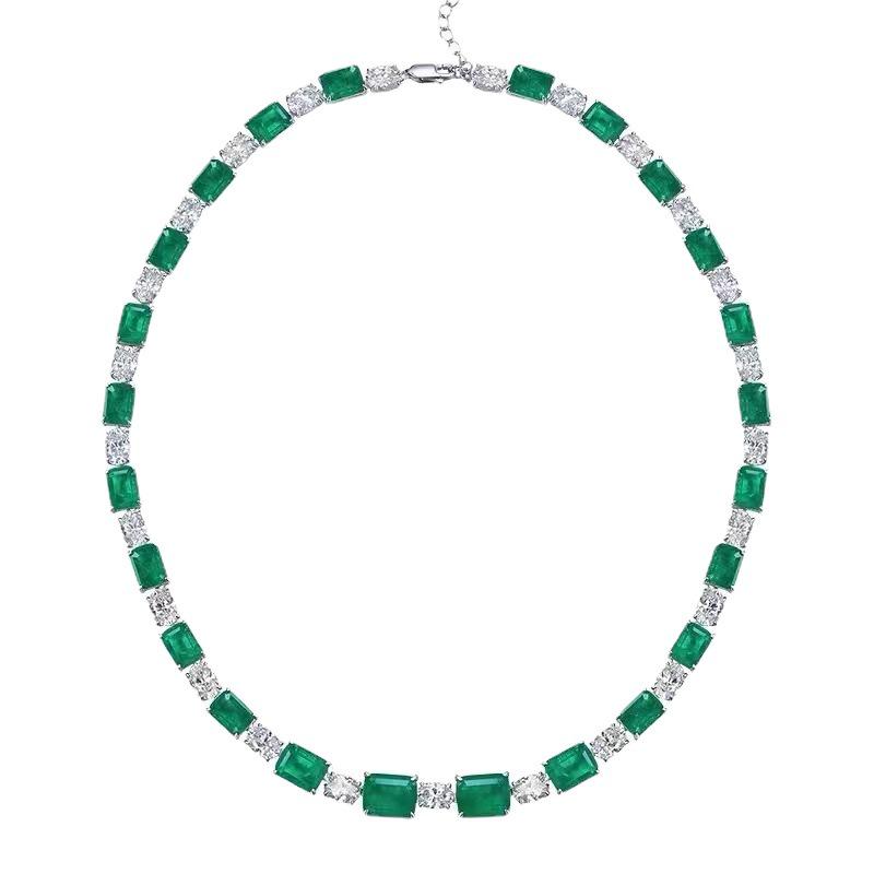 Collier d'Émeraudes Colombiennes de Luxe: Pendentif Lune Azur Éblouissant pour Femmes