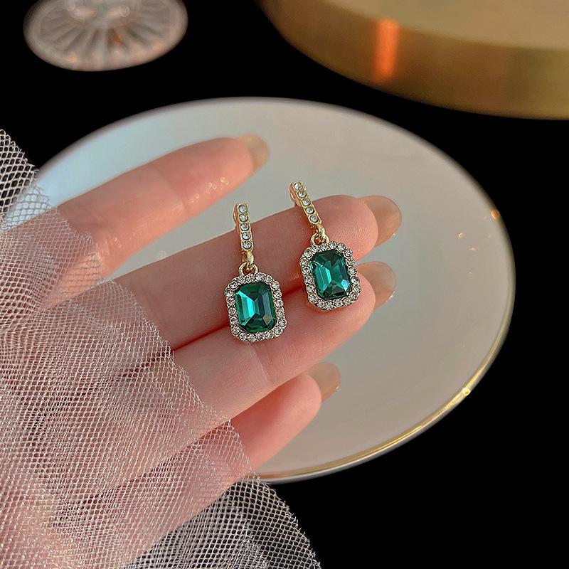 Exquisite Green Diamond S925 Silver Earrings: 2024 Trendy, Elegant Women's Cold Style