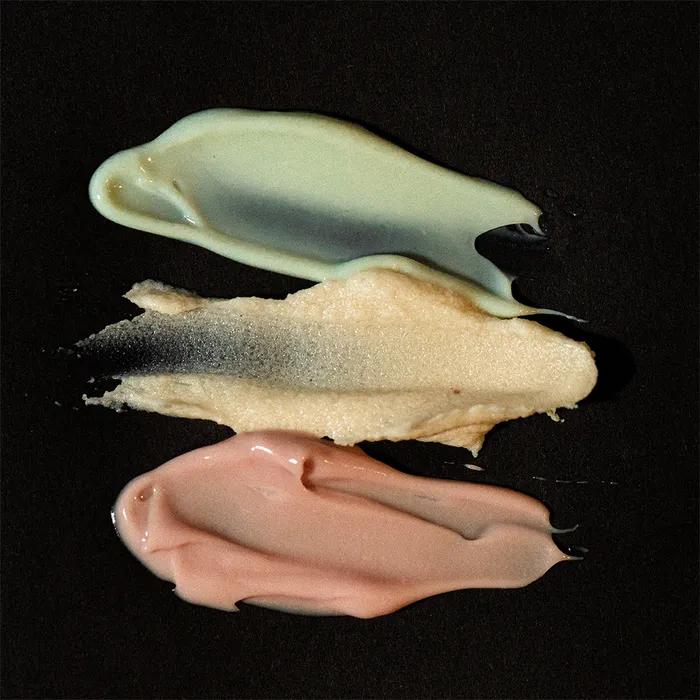 Eau de Parfum Hand Cream 60g (choose 1 of 3 types) + Keyring + Pouch Set