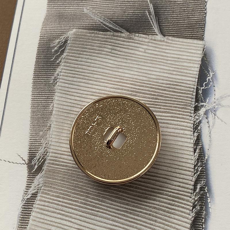 6pcs/Lot Metal Buttons For Clothing Decorative Needlework Diy Crafts Supplies Sweater Sewing Accessories Sewing Materials Sale