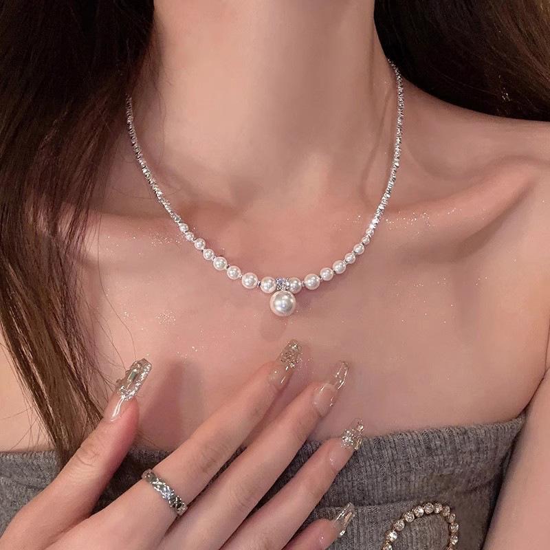 Light luxury elegant pearl water drop fringed rhinestone collarbone chain fashion temperament celebrity high sense necklace new trend