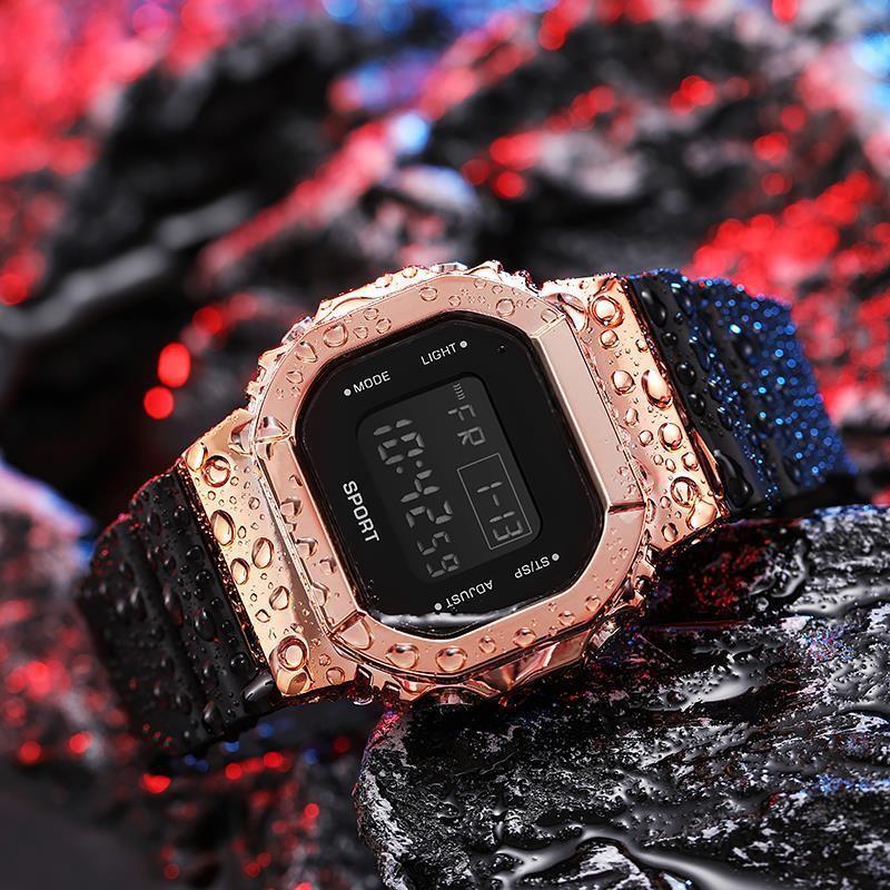 Tecnologia Nera Orologio Quadrato Galvanizzato Stile Femminile Semplice Temperamento Studente delle Medie Orologio da Uomo Impermeabile Luminoso Orologio Elettronico