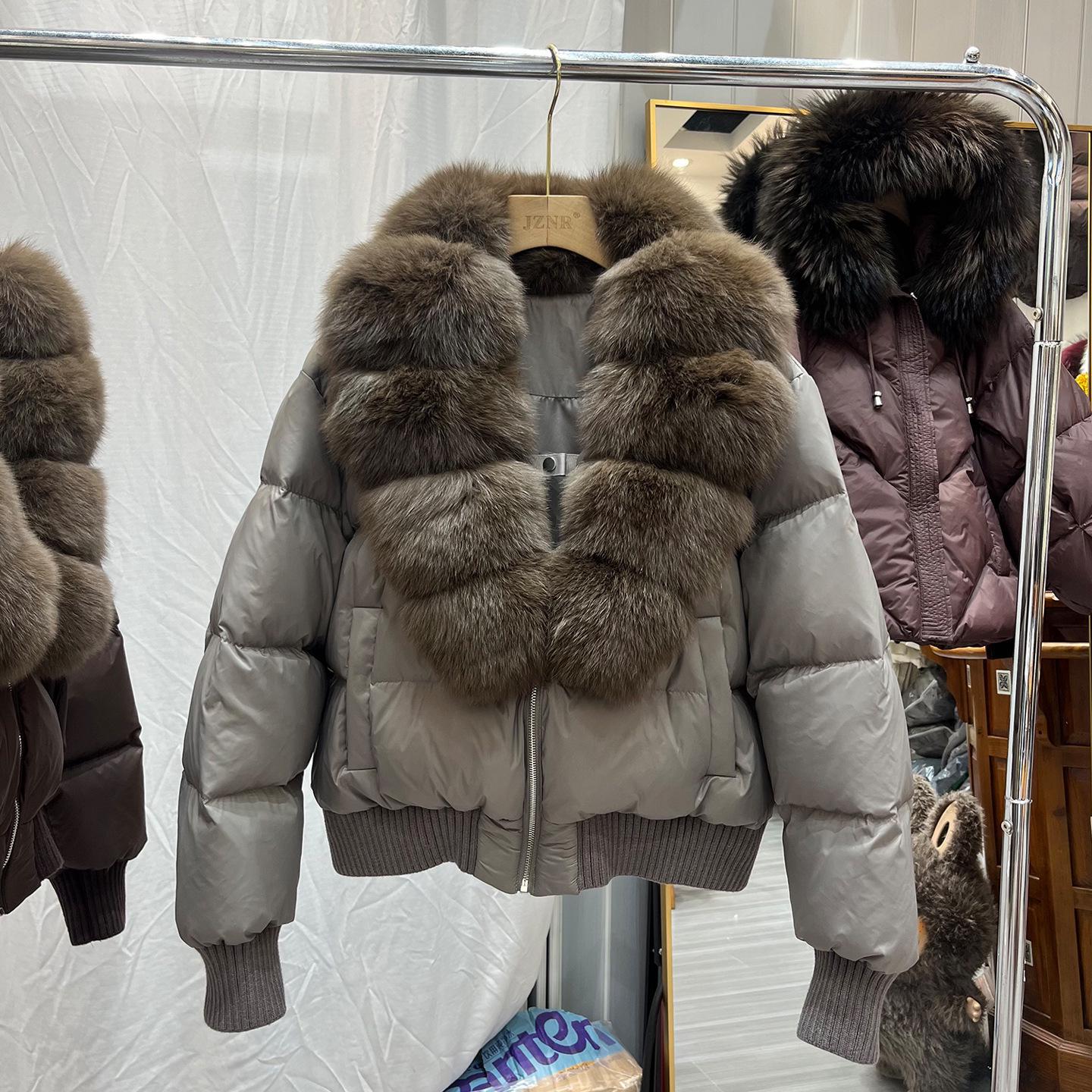 Women`s Thickened High-End Down Jacket with