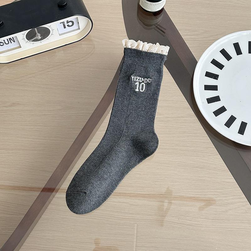Female Spring and Autumn Tide Lace Letter Embroidery In The Cylinder Pile Socks