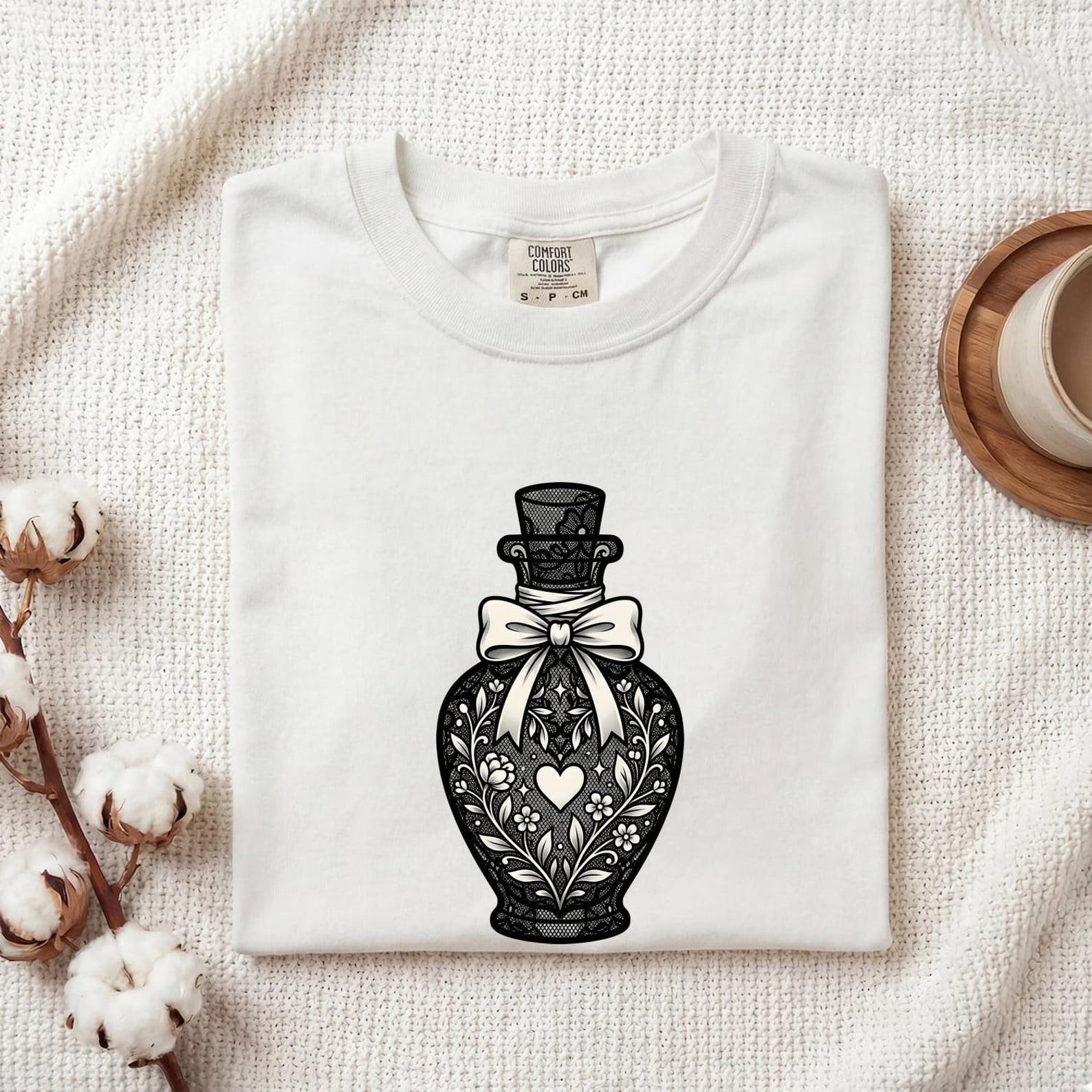 Floral Vase Shirt Flowers Romantic Gift Women Tattoo Tee Vase T-Shirt Bouquet Fan Floral Tshirt Love Graphic Vintage Heart Tshirt M