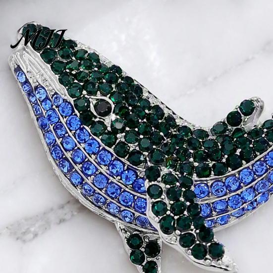 Vintage Lapel Pin Women Rhinestone Whale Brooch, Sea Animal Decorative Badge Shape Brooch Pin, Sweater Cardigan Coat Dress Jewelry Accessories Fashion