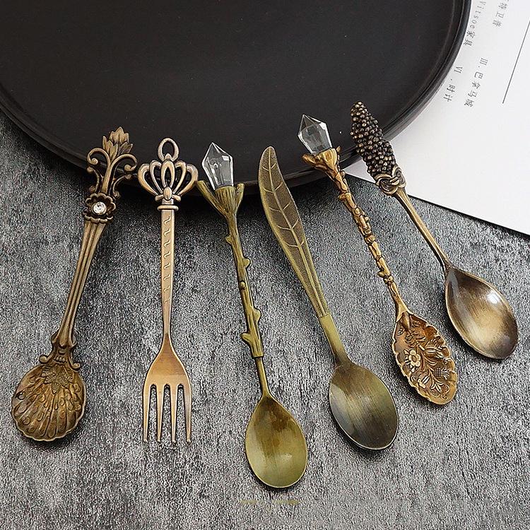 6 pièces/ensemble Cuillère à café Cour Vintage Cuillère à glace Cuillère à confiture Cuillère à dessert Ensemble de vaisselle Tête en cristal Cadeau Artisanat