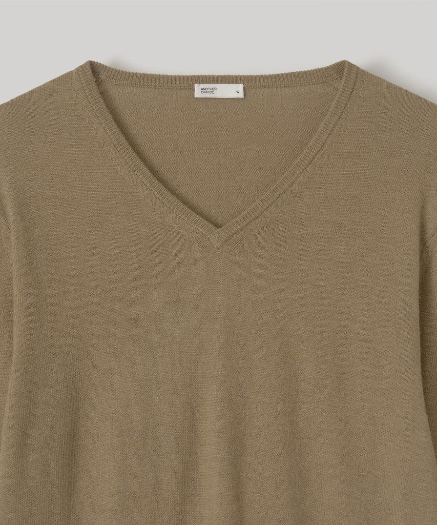 ANOTHER OFFICE WOMEN W. V-Neck Solid Knit (Light Brown)