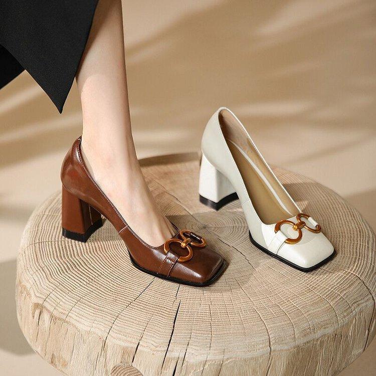 French design sense retro single shoes women's 23 spring and summer white women's shoes metal buckle temperament square head high heels