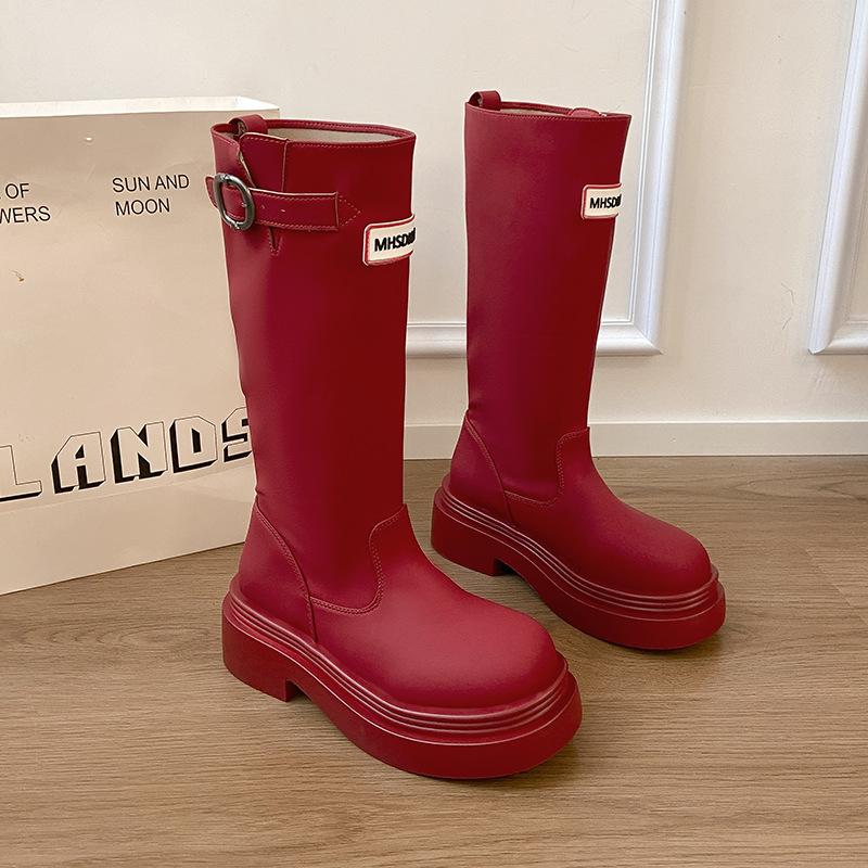 

Нескользящие высокие красные рыцарские сапоги, новая уличная походная дождевая обувь на осень и зиму 2025 года, сапоги на толстой подошве, но до колена 40 красный