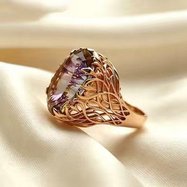 European and American, gold-plated ring inlaid with oval purple zircon ring, luxury fashion ring.