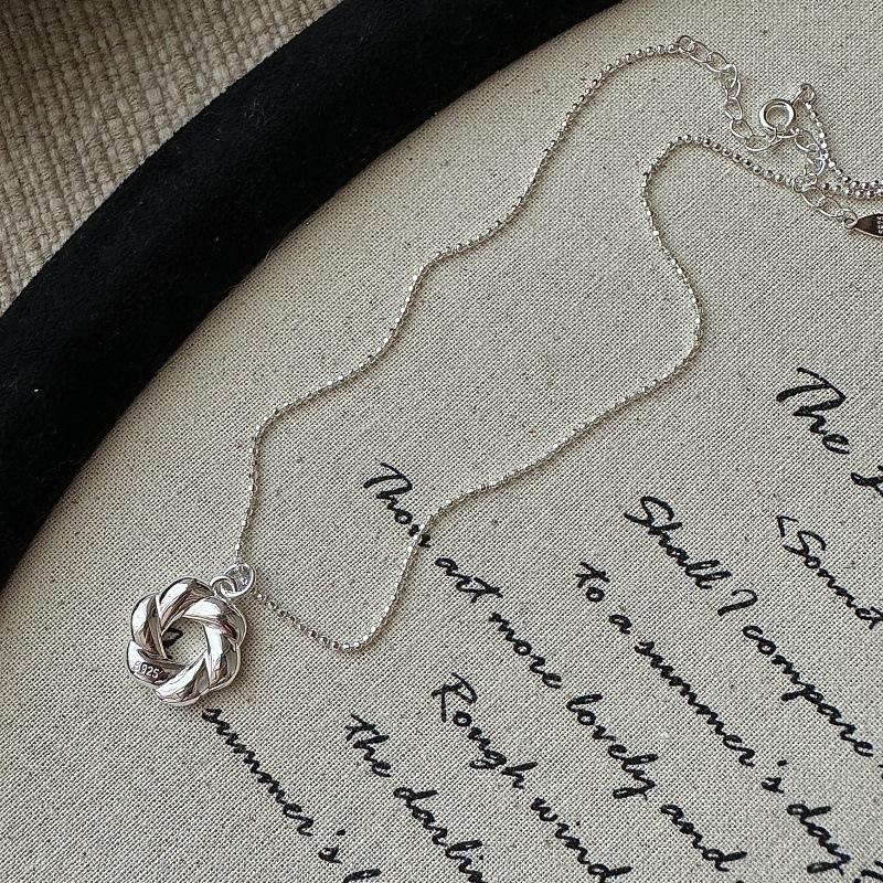 S925 Sterling Silver Niche Design Croissant Simple Necklace Wind Blogger Collarbone Chain