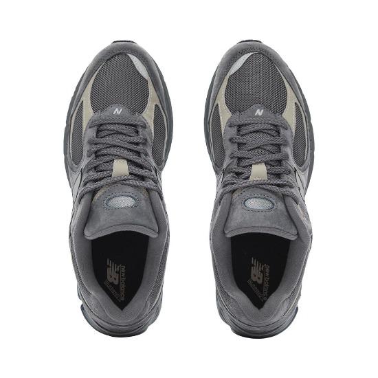 New Balance 2002R Grey Beige Navy Unisex Sneakers M2002RTC