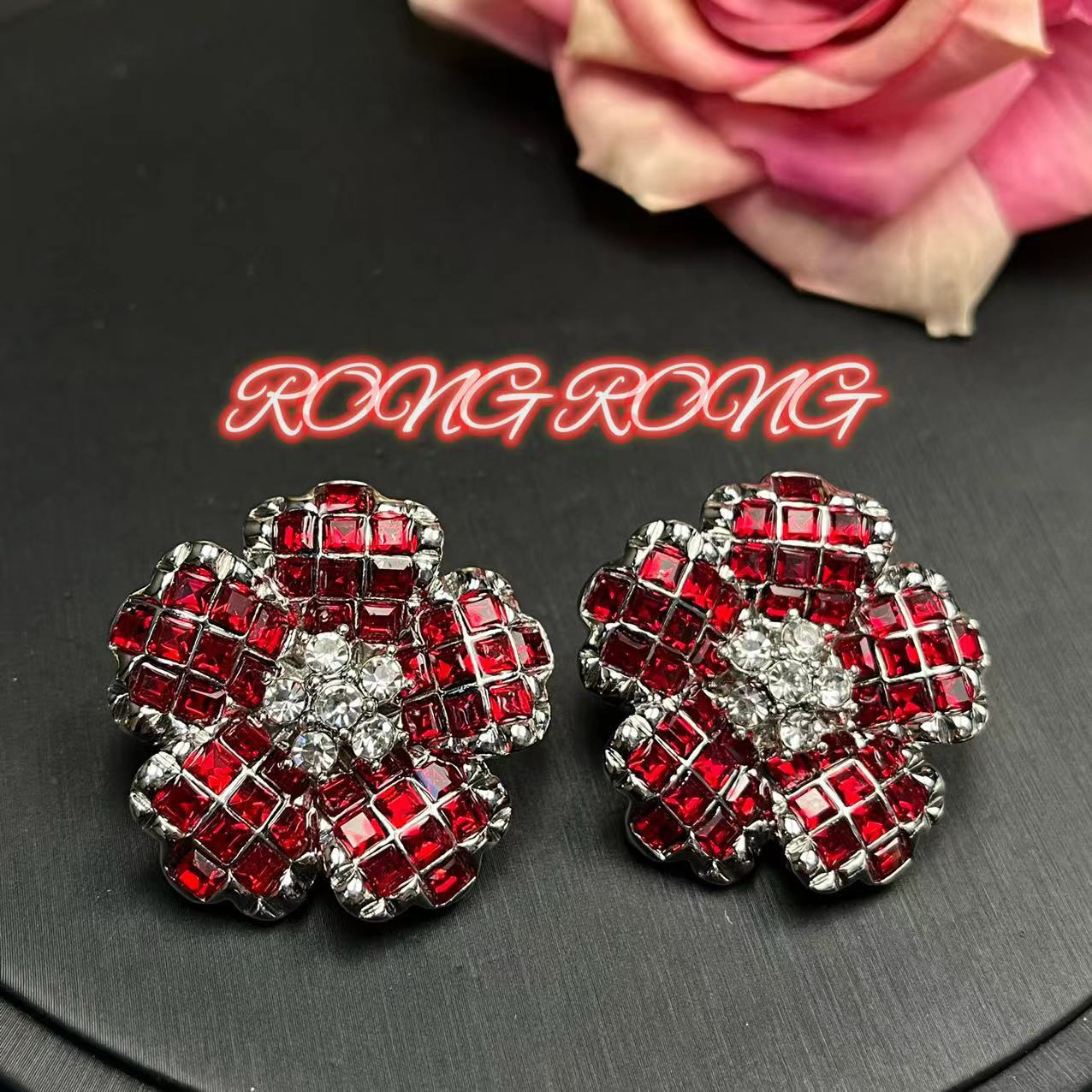 

Retro Vintage Ruby Three-dimensional Flower Earrings Feather Pin Brooch Elegant Jewelry