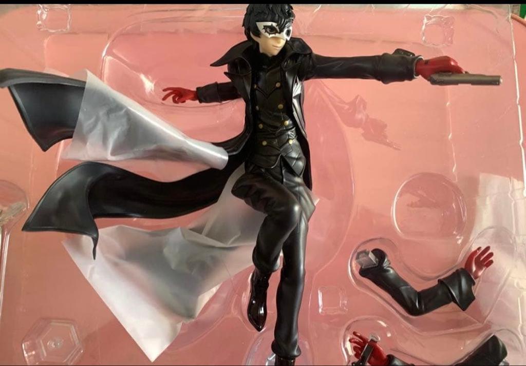 [USED] Persona 5 Joker Figure (opened)