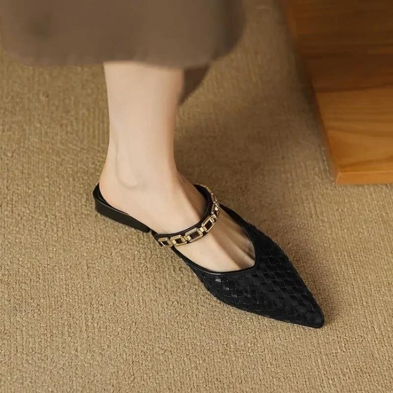 Women's Shallow Mouth Solid Color Pointed Toe Metal Decoration Design Casual Loafers Outdoor Fashion Mid-Heel Sandals