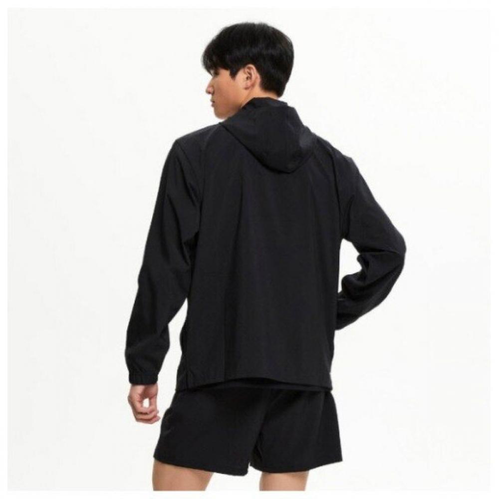 

New Balance Sports Essential Windbreaker Uni Lqj Nbnaf26403 19 Black series/100