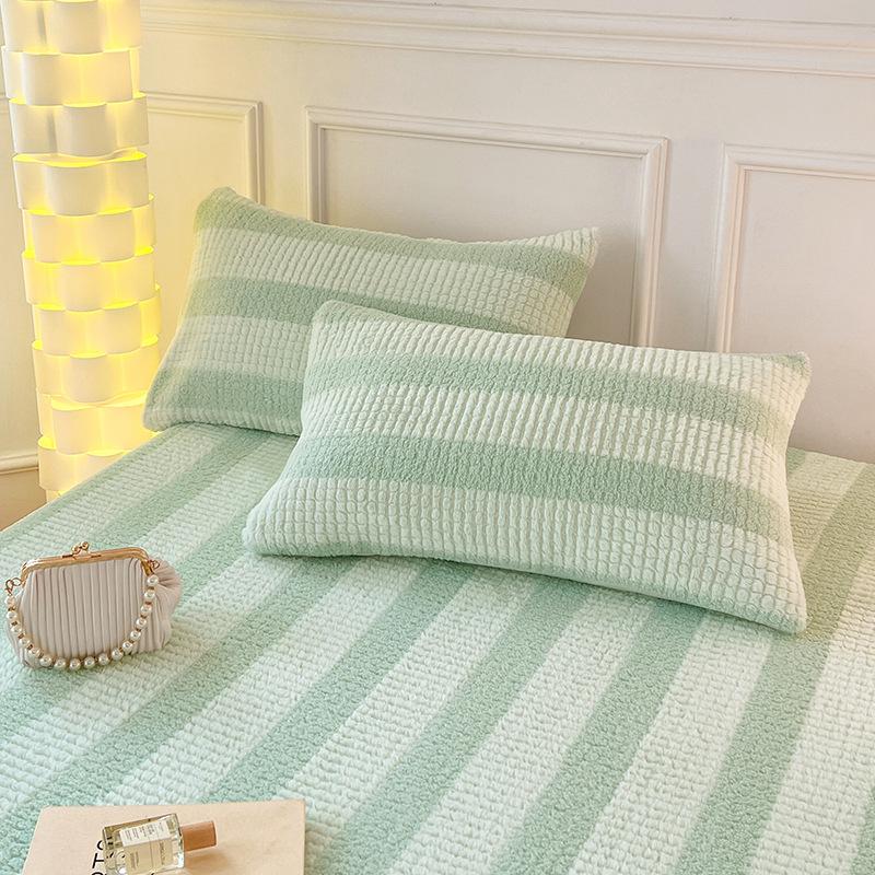 New Soft and Smooth Teddy Rabbit Wool Sheets, Comfortable Plush Mattress Protectors for Bathing and Leisure, Bedspreads