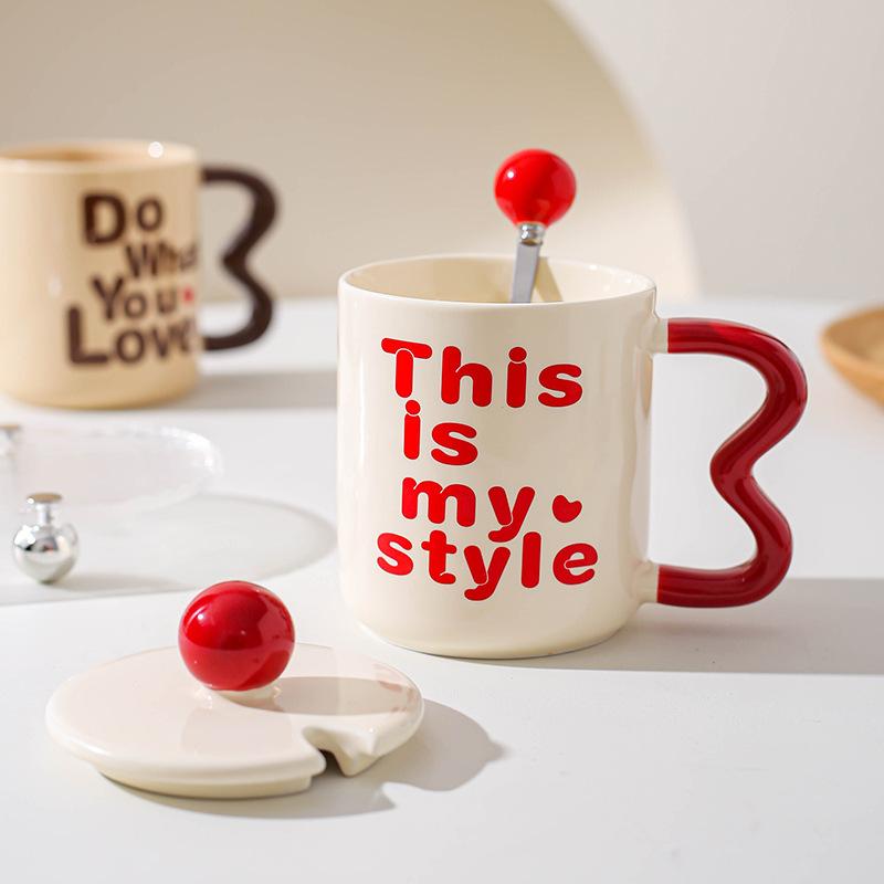 Mode Keramik Wasserbecher Kreative Haushaltstasse Paartasse Kaffeetasse mit Deckel Löffel Zum Verschenken an Freunde